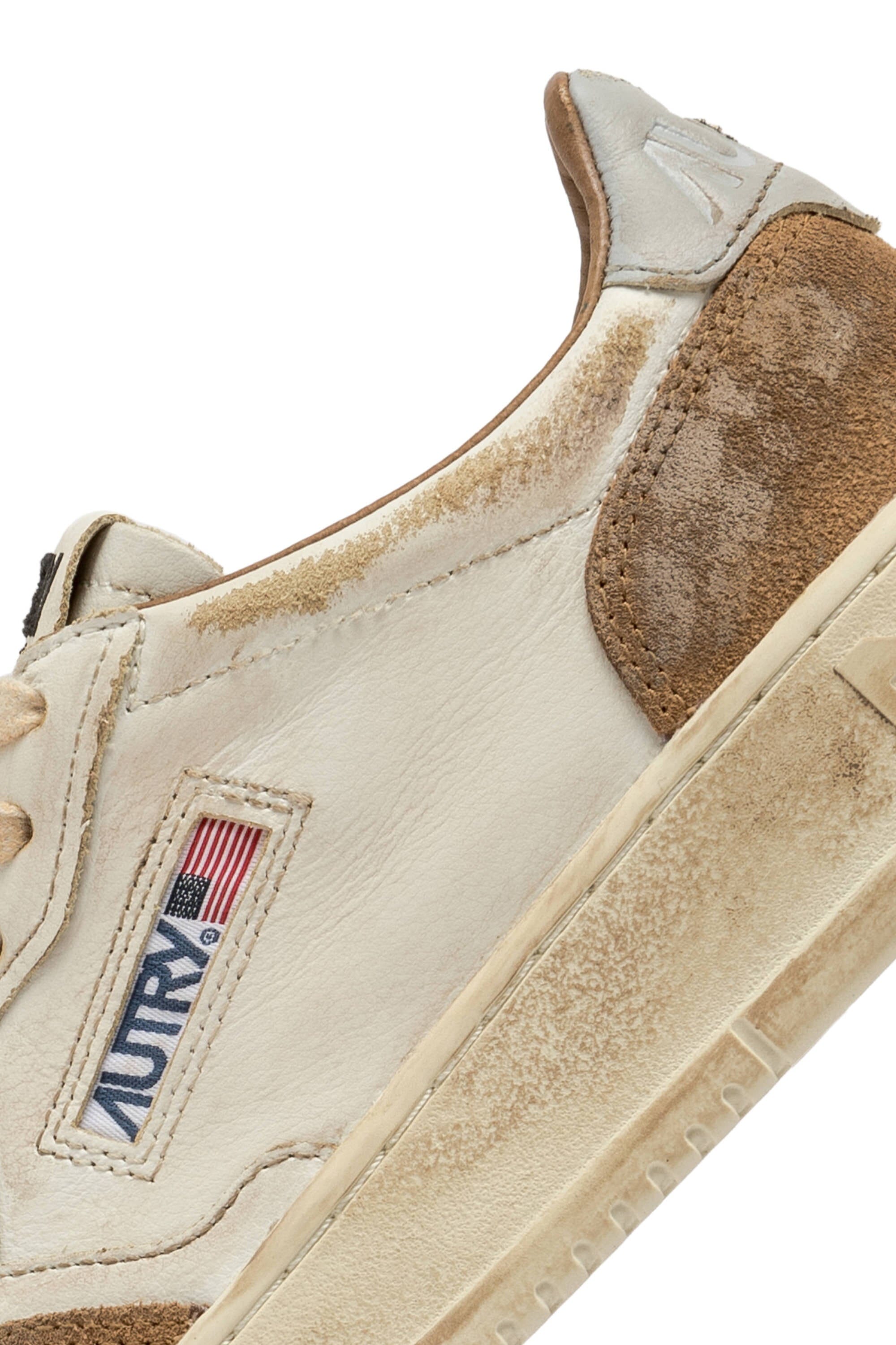 AUTRY - Sneakers AVLM LS06 - LOW MAN LEAT VINTAGE - Beige Scarpe Uomo AUTRY - Collezione uomo 